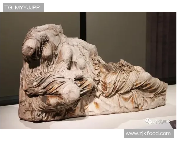 罗丹足球:探索艺术与运动的完美结合,激发无限创造力与激情 罗丹足球:探索艺术与运动的完美结合,激发无限创造力与激情