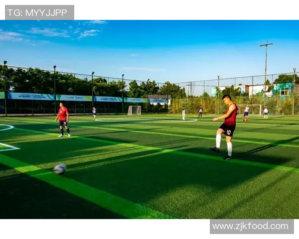 足球小镇盛大营业开启全新体验引领足球热潮与乡村振兴新篇章